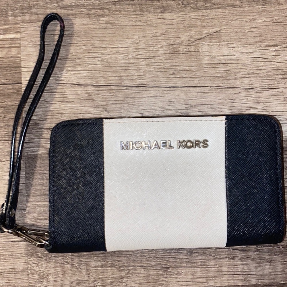 MICHAEL KORS WRISTLET WALLET & PHONE HOLDER